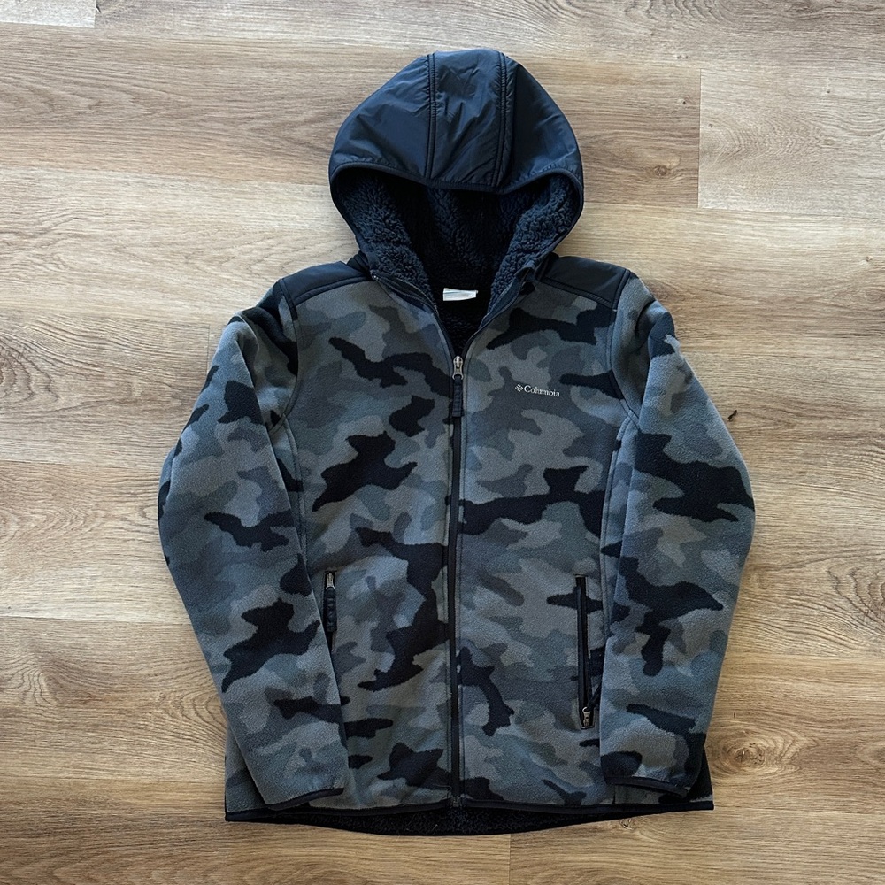 Columbia Fleece Lined Camouflage Performance Jacket - Black and Gray